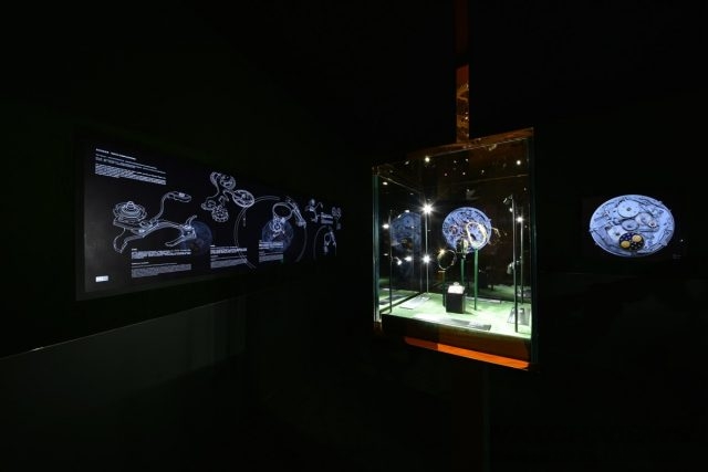 “馭時．先鋒——愛彼當代藝術及高級製錶展”展場一景