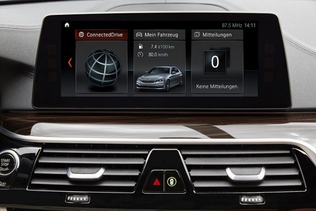 全新BMW 大5系列採用全新iDrive使用者介面(ID6)，並結合觸控螢幕功能，也可依駕駛需求自行設定客製化選單順序。