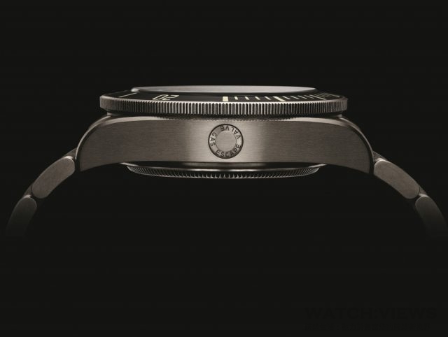 Pelagos LHD腕錶的3點位置設有自動排氦閥門