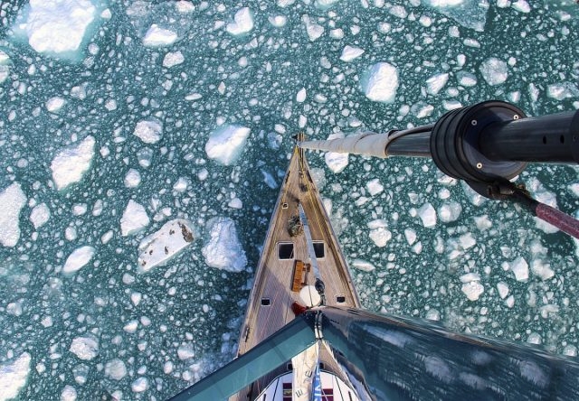 Mike Horn的Pole2Pole探險活動途中將會前往南極洲，取道南極橫越冰天雪地的世界。