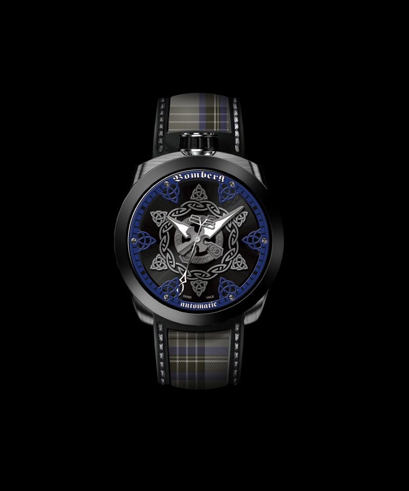 Bolt-68 Tartan蘇格蘭紋腕錶”Hood”，黑色PVD不銹鋼錶殼，藍色龐克經典圖紋面盤，Sellita SW200自動上鍊機芯，紅色真皮錶帶。