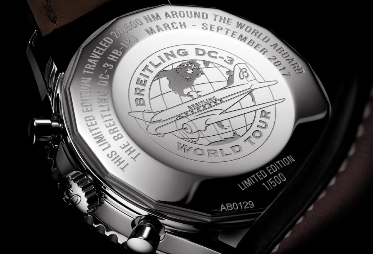 Navitimer Breitling DC-3限量腕錶底蓋鐫刻百年靈DC-3環球之旅圖樣、飛行時程及限量編號。