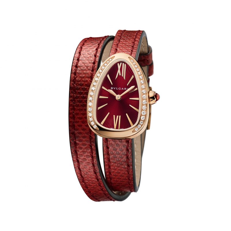 NEW SERPENTI系列紅色錶帶玫瑰金錶殼鑲鑽款，參考售價約NT325,700