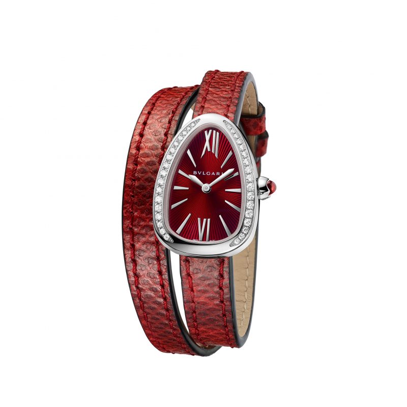 NEW SERPENTI系列紅色錶帶精鋼錶殼鑲鑽款，參考售價約NT209,500