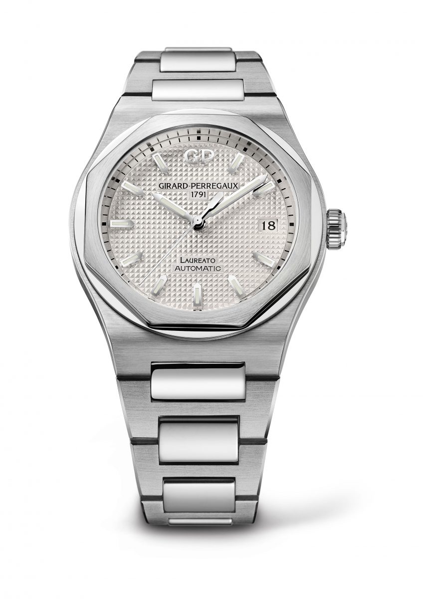 Laureato 桂冠系列38MM不鏽鋼錶殼銀面鋼帶款，參考售價 NTD 316,800
