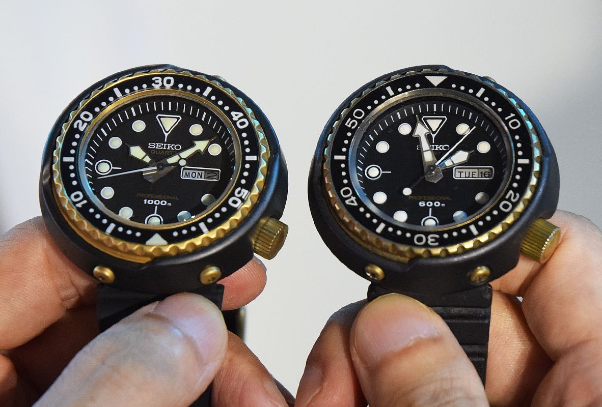 (左起)1978年600m潛水錶復刻款與古董款對比