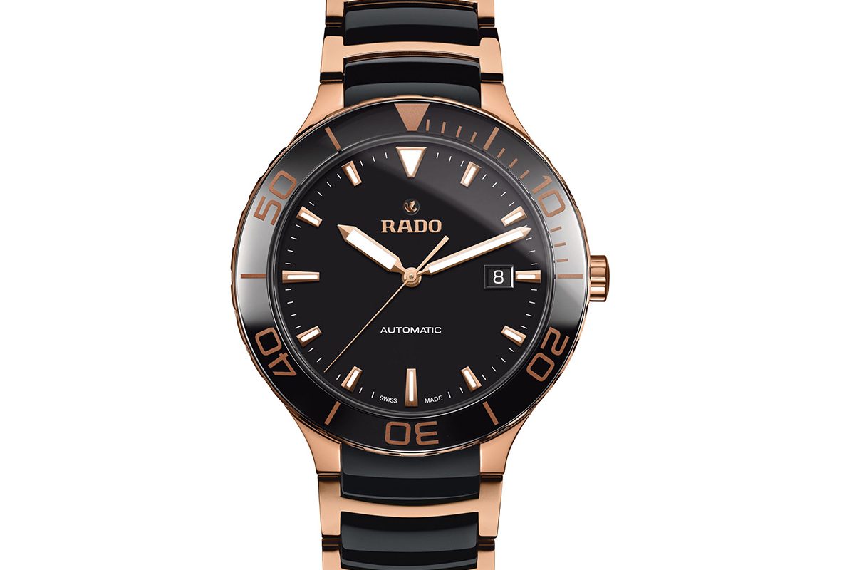 Rado Centrix(R30001152)，錶徑42毫米，防水100米，參考價NTD 72,700。