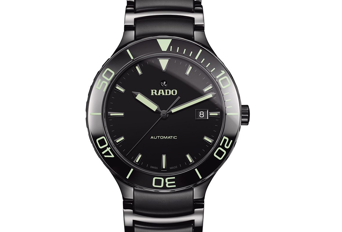 Rado Centrix(R30003172)，錶徑42毫米，防水100米，參考價NTD 74,300。