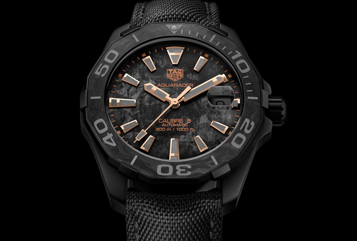 Aquaracer碳纖維系列腕錶(PVD玫瑰金)，參考價NTD 132,900