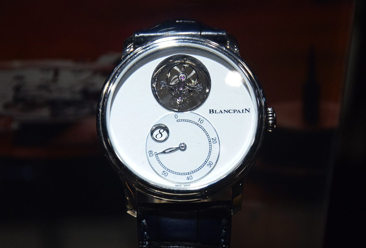 Blancpain Villeret飛行陀飛輪跳時逆跳分鐘腕錶。