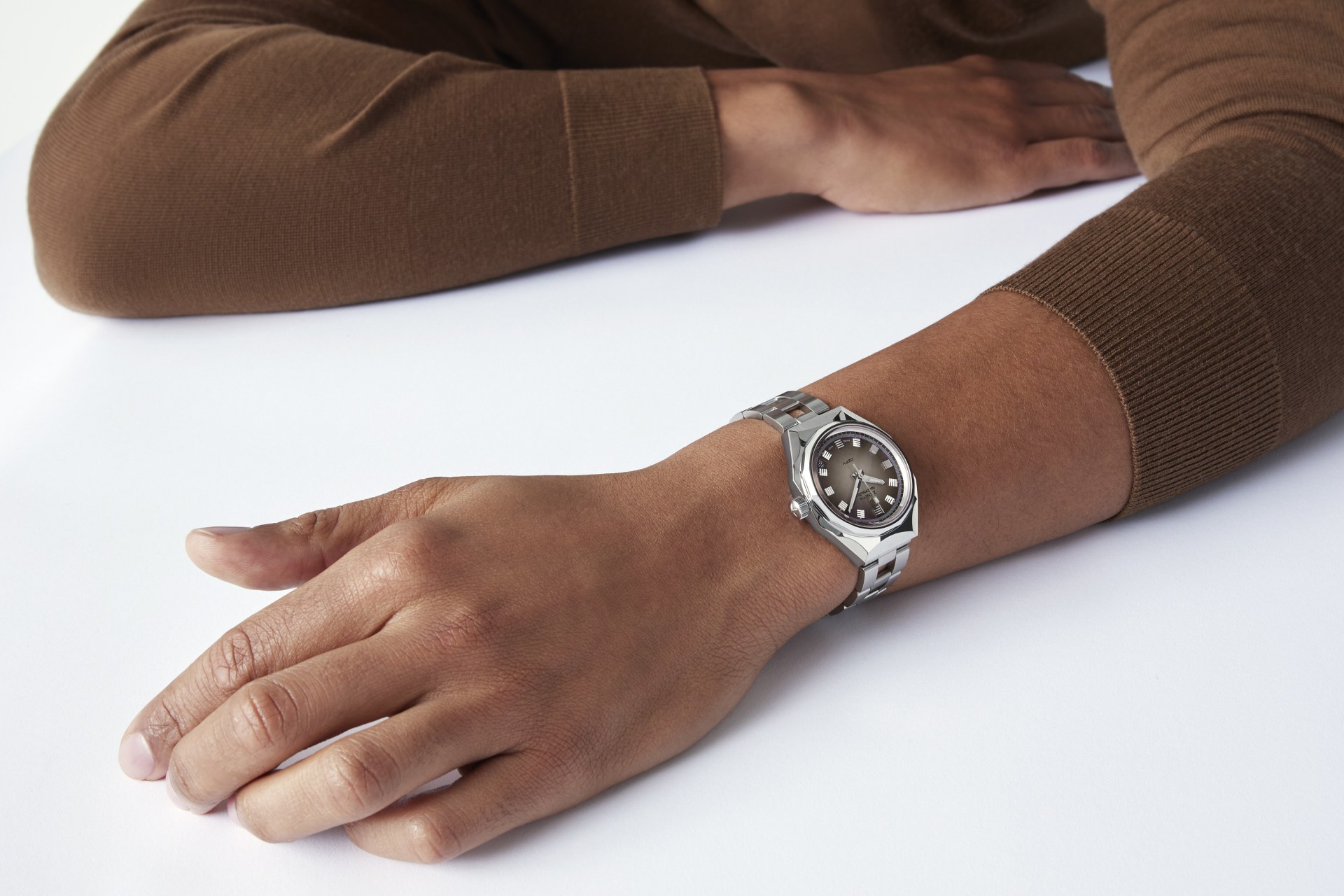 【LVMH Watch Week 2022】ZENTIH復刻 1969年首款 Defy腕錶，推出 Defy Revival A3642復刻版腕錶
