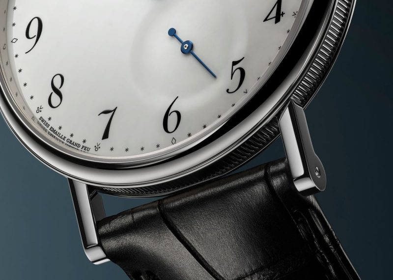 Breguet flutted caseband and welded lugs